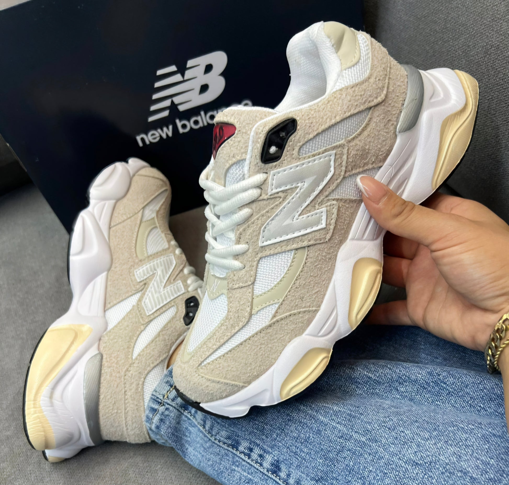 New Balanace 9060 Hueso Latte Blanco